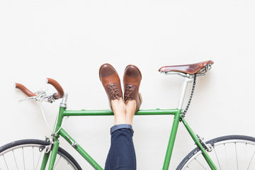 Comment porter des derbies marron