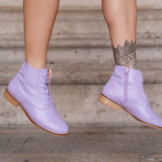 Chaussures de Swing bottines lilas en cuir de côté