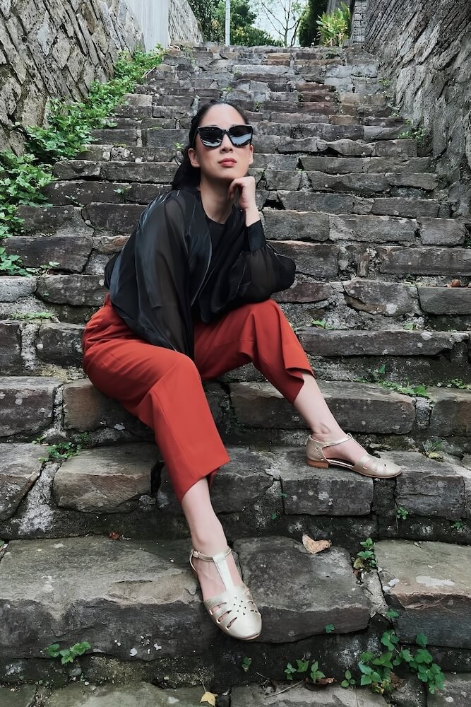 Zapatos de swing dorados veganos