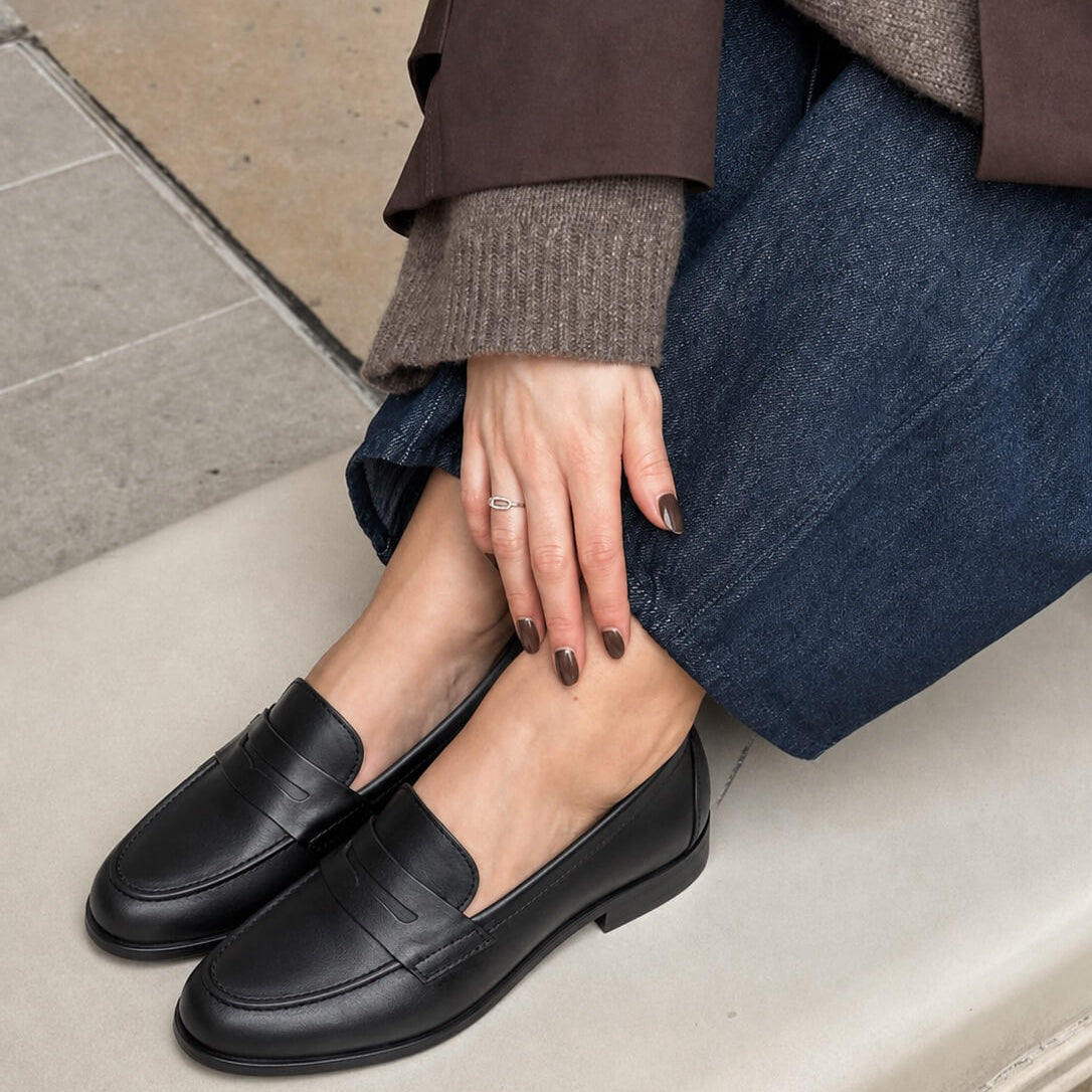 Fille portant chaussures de swing Swivells